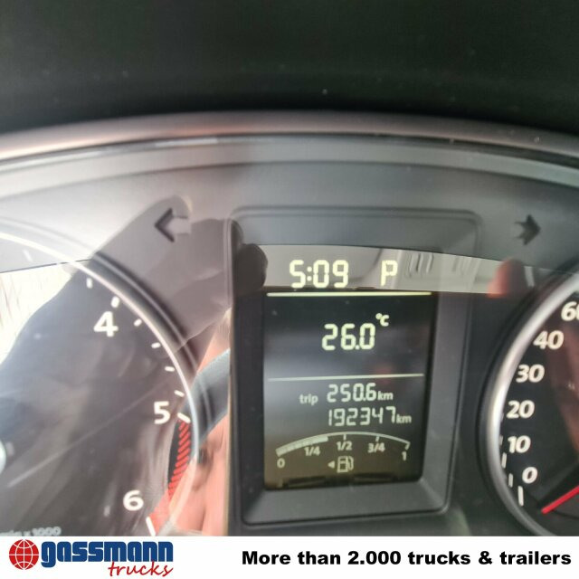 Volkswagen T5 2.0 TDI, Krankenwagen - Ambulance: photos 3 Volkswagen T5 2.0 TDI, Krankenwagen - Ambulance: photos 3