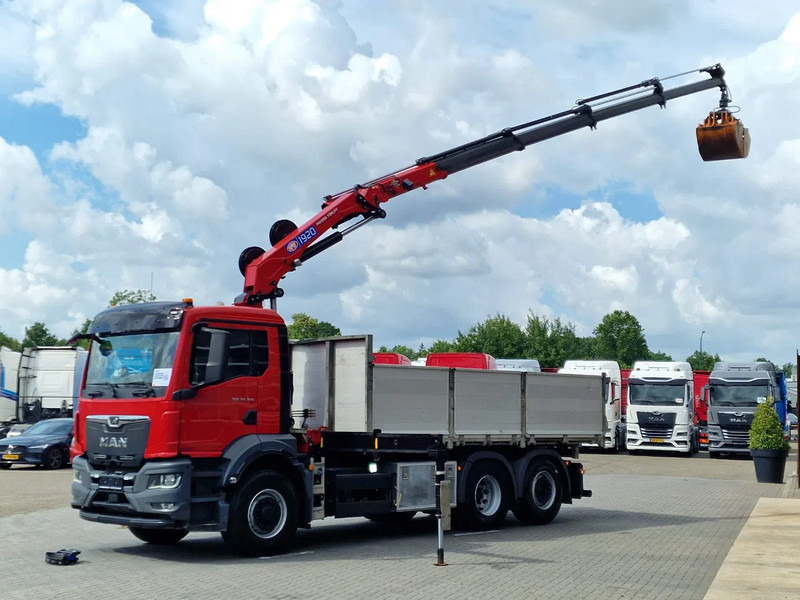 MAN TGS 26.360 6x4 Hydrodrive / Crane HMF1920K-RCS / 3 way tipper HMF / Low KM 110.700! - Camion grue: photos 4 MAN TGS 26.360 6x4 Hydrodrive / Crane HMF1920K-RCS / 3 way tipper HMF / Low KM 110.700! - Camion grue: photos 4