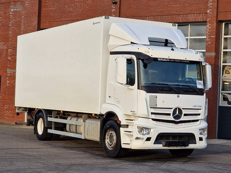 Mercedes-Benz Antos 1830 4x2 - Box with sidedoors - Zepro loadlift - Full air - 5.50 WB - Camera system - Camion fourgon: photos 1 Mercedes-Benz Antos 1830 4x2 - Box with sidedoors - Zepro loadlift - Full air - 5.50 WB - Camera system - Camion fourgon: photos 1