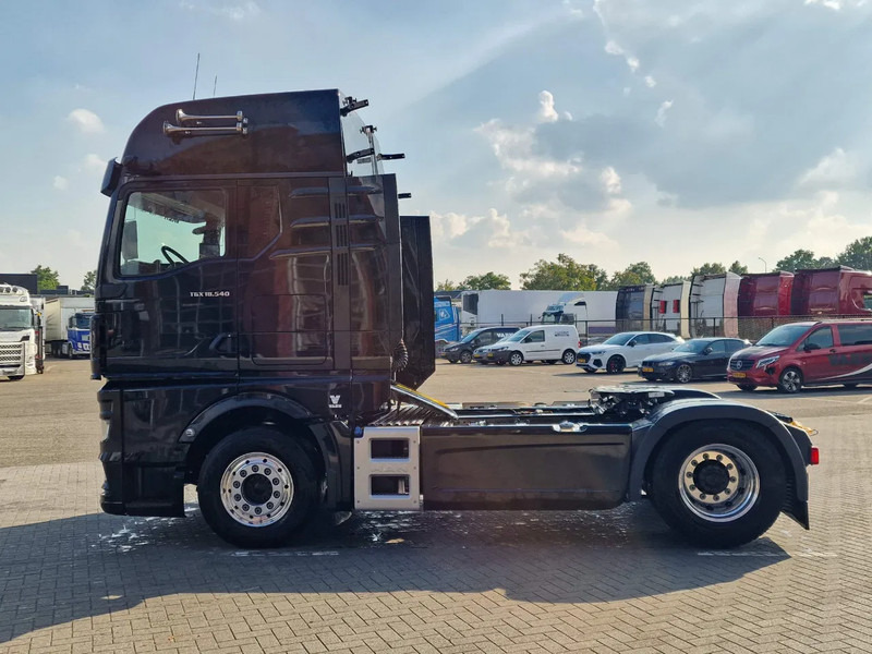 MAN TGX 18.540 - New - Full spec - Mirror cam - Retarder - 2x tank - Full spoiler - Tracteur routier: photos 4 MAN TGX 18.540 - New - Full spec - Mirror cam - Retarder - 2x tank - Full spoiler - Tracteur routier: photos 4