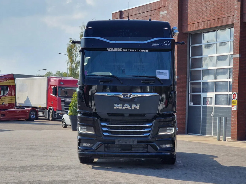 MAN TGX 18.540 - New - Full spec - Mirror cam - Retarder - 2x tank - Full spoiler - Tracteur routier: photos 2 MAN TGX 18.540 - New - Full spec - Mirror cam - Retarder - 2x tank - Full spoiler - Tracteur routier: photos 2