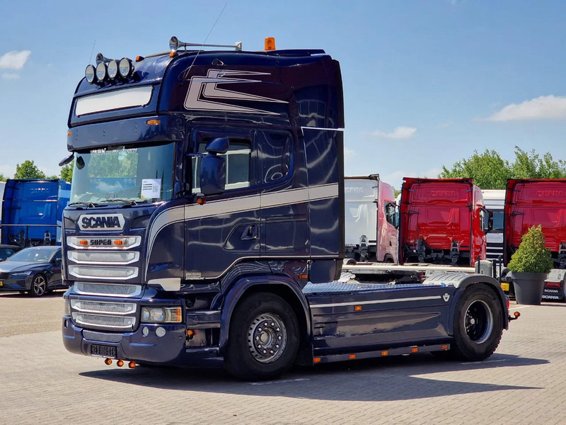 Scania R520 V8 Topline 4x2 - Manual gearbox - Retarder - PTO/Hydraulic - Full air - Leather - Tracteur routier: photos 3 Scania R520 V8 Topline 4x2 - Manual gearbox - Retarder - PTO/Hydraulic - Full air - Leather - Tracteur routier: photos 3
