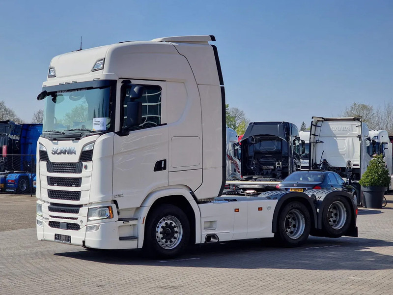 Scania S580 V8 NGS Highline 6x2 - Retarder - Full air - 3.15 WB - Navi - Led - Tracteur routier: photos 3 Scania S580 V8 NGS Highline 6x2 - Retarder - Full air - 3.15 WB - Navi - Led - Tracteur routier: photos 3