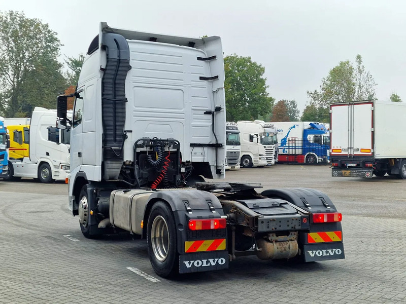 Volvo FH 13.440 Globetrotter XL 4x2 - Manual gearbox - Euro 5 - Low KM - Tracteur routier: photos 5 Volvo FH 13.440 Globetrotter XL 4x2 - Manual gearbox - Euro 5 - Low KM - Tracteur routier: photos 5