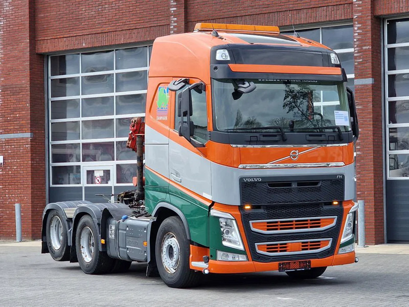 Volvo FH 13.500 6x4 - HMF 1153 K2 crane kran grua - Hydraulic - Lift axle - Euro 6 - Tracteur routier: photos 3 Volvo FH 13.500 6x4 - HMF 1153 K2 crane kran grua - Hydraulic - Lift axle - Euro 6 - Tracteur routier: photos 3