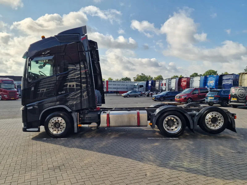 Volvo FH 13.540 Globetrotter 6x2 - Full air - VEB+ - Led - Tracteur routier: photos 4 Volvo FH 13.540 Globetrotter 6x2 - Full air - VEB+ - Led - Tracteur routier: photos 4