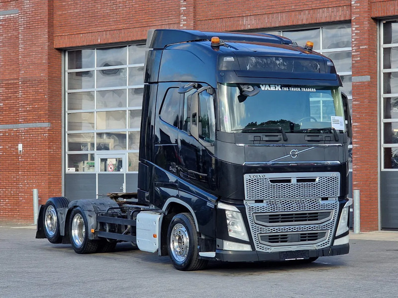 Volvo FH 13.540 Globetrotter 6x2 - Full air - VEB+ - Led - Tracteur routier: photos 1 Volvo FH 13.540 Globetrotter 6x2 - Full air - VEB+ - Led - Tracteur routier: photos 1