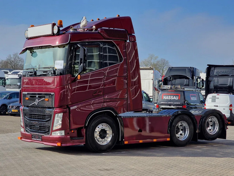 Volvo FH 13.540 Lowroof 6x2 - Show truck - Custom interior - Full air suspension - I parkcool - VEB+ - Tracteur routier: photos 3 Volvo FH 13.540 Lowroof 6x2 - Show truck - Custom interior - Full air suspension - I parkcool - VEB+ - Tracteur routier: photos 3