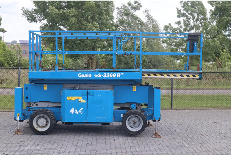 Genie GS-3369 RT | 12 METER | 454 kg - Nacelle ciseaux: photos 4 Genie GS-3369 RT | 12 METER | 454 kg - Nacelle ciseaux: photos 4