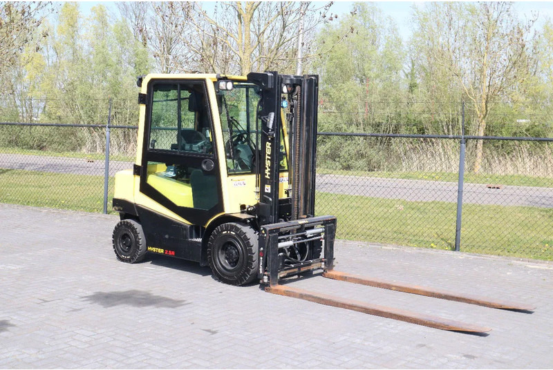 Hyster H2.5 A | BOOM SUSPENSION | SIDESHIFT | FORK EXTENTIONS | FORK POSITIONERS - Chariot élévateur diesel: photos 5 Hyster H2.5 A | BOOM SUSPENSION | SIDESHIFT | FORK EXTENTIONS | FORK POSITIONERS - Chariot élévateur diesel: photos 5