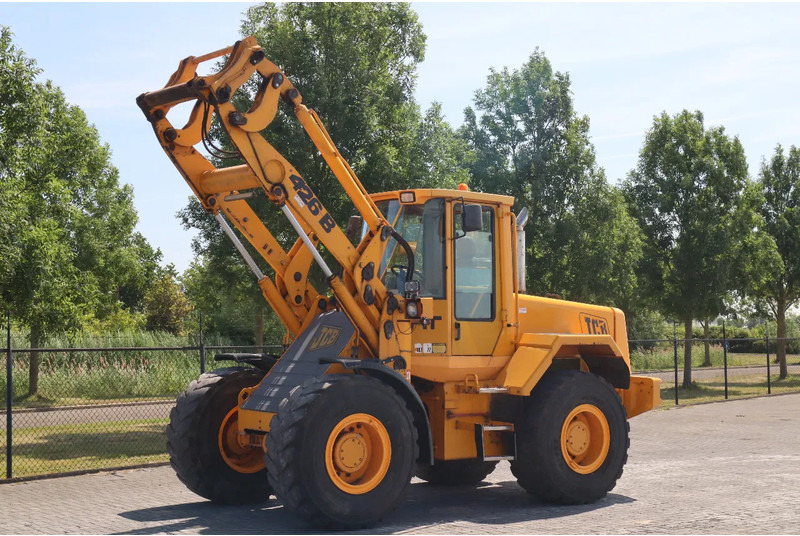 JCB 426 B | 35 KM/H | ONLY 9800 HOURS | FIRST OWNER | DUTCH MACHINE - Chargeuse sur pneus: photos 4 JCB 426 B | 35 KM/H | ONLY 9800 HOURS | FIRST OWNER | DUTCH MACHINE - Chargeuse sur pneus: photos 4