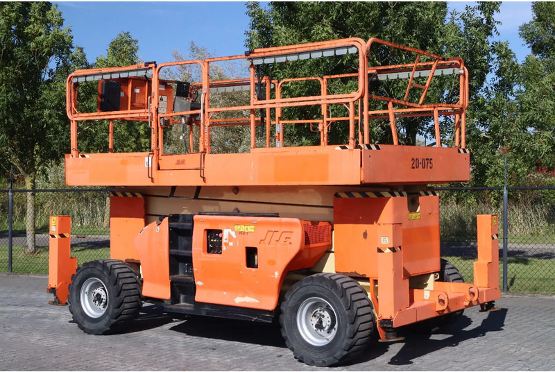 JLG 4394 RT MEGA DECK | 15 METER | 680 KG - Nacelle ciseaux: photos 3 JLG 4394 RT MEGA DECK | 15 METER | 680 KG - Nacelle ciseaux: photos 3