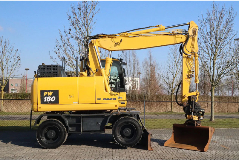 Komatsu PW160-11 | ENGCON TILTROTATOR | BUCKET | TRAILER HYDR. - Pelle sur pneus: photos 4 Komatsu PW160-11 | ENGCON TILTROTATOR | BUCKET | TRAILER HYDR. - Pelle sur pneus: photos 4