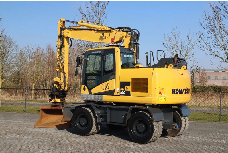 Komatsu PW160-11 | ENGCON TILTROTATOR | BUCKET | TRAILER HYDR. - Pelle sur pneus: photos 3 Komatsu PW160-11 | ENGCON TILTROTATOR | BUCKET | TRAILER HYDR. - Pelle sur pneus: photos 3