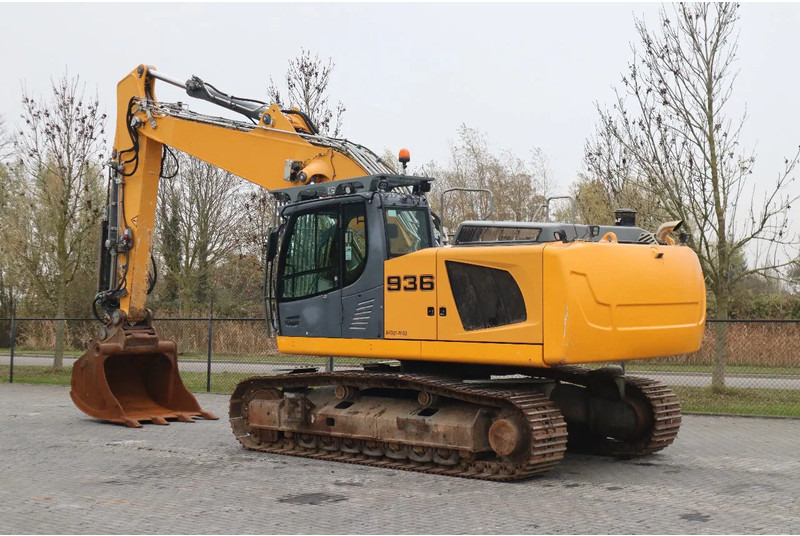 Liebherr R936 NLC | STRAIGHT BOOM | MAGNET GEN | OILQUICK - Pelle sur chenille: photos 3 Liebherr R936 NLC | STRAIGHT BOOM | MAGNET GEN | OILQUICK - Pelle sur chenille: photos 3