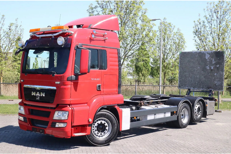 MAN TGS 26.360 | 6X2 | BDF | ONLY 80.000 KM! | EURO 5 - Châssis cabine: photos 1 MAN TGS 26.360 | 6X2 | BDF | ONLY 80.000 KM! | EURO 5 - Châssis cabine: photos 1