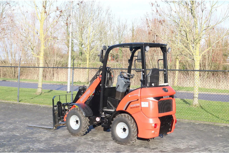 Manitou MLA 2-25 H | FORKS | QUICK COUPLER | NEW UNUSED - Chargeuse sur pneus: photos 3 Manitou MLA 2-25 H | FORKS | QUICK COUPLER | NEW UNUSED - Chargeuse sur pneus: photos 3