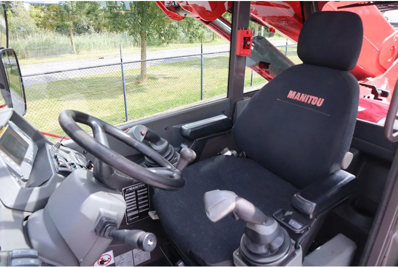 Chariot télescopique Manitou MRT 2150 + S2 | REMOTE | FORKS | 3-TON WINCH: photos 18