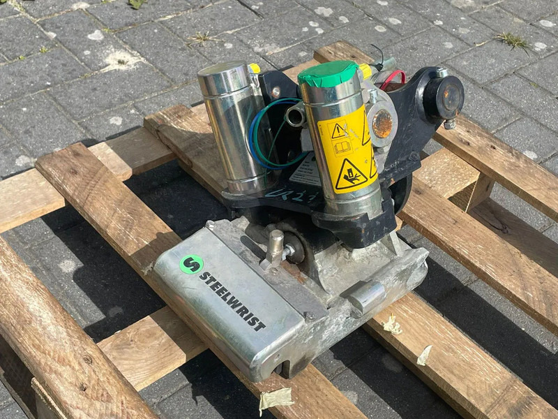 STEELWRIST TMX S30 -180HA | TILT QUICKCOUPLER | TILTING COUPLER | NEW - Tiltrotator pour Engins de chantier: photos 3 STEELWRIST TMX S30 -180HA | TILT QUICKCOUPLER | TILTING COUPLER | NEW - Tiltrotator pour Engins de chantier: photos 3