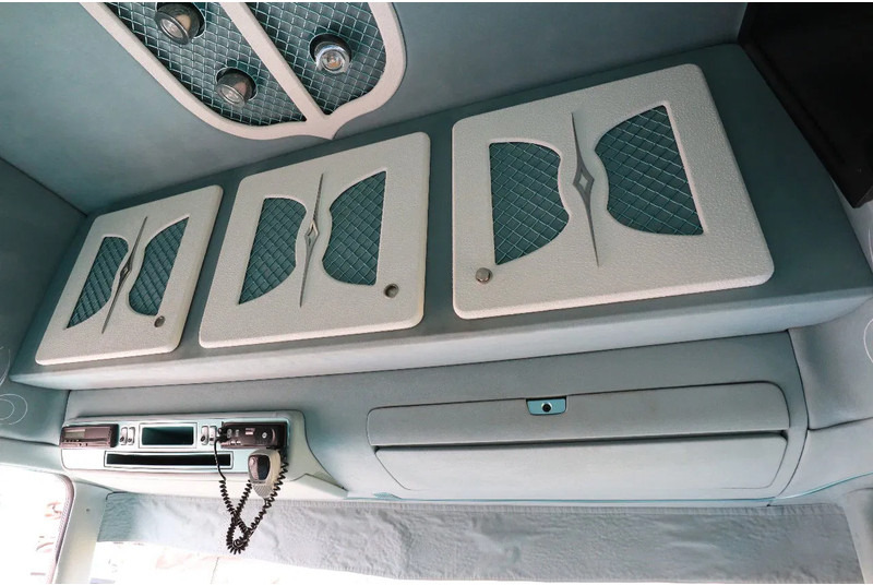 Camion fourgon Scania R560 V8 | BERTHONS HOT ROD | CUSTOM SPECIAL TRUCK: photos 19 Camion fourgon Scania R560 V8 | BERTHONS HOT ROD | CUSTOM SPECIAL TRUCK: photos 19