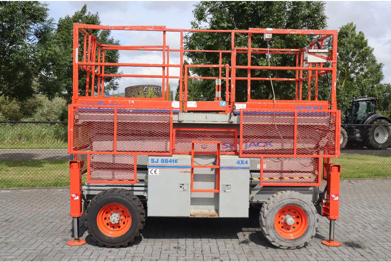Skyjack SJ8841 E | 14.5 METER | 681 KG - Nacelle ciseaux: photos 4 Skyjack SJ8841 E | 14.5 METER | 681 KG - Nacelle ciseaux: photos 4