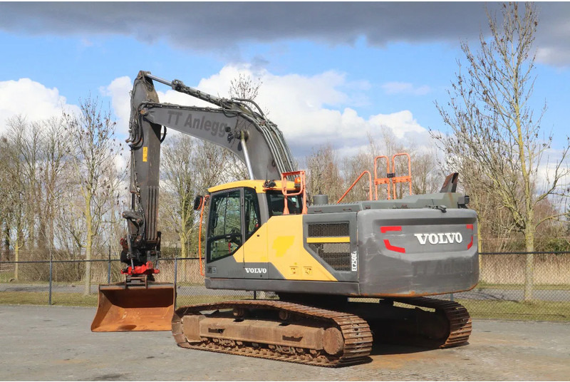 Volvo EC250EL | EC 250 EL | ROTOTILT | BUCKET - Pelle sur chenille: photos 3 Volvo EC250EL | EC 250 EL | ROTOTILT | BUCKET - Pelle sur chenille: photos 3