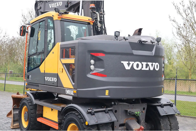 Pelle sur pneus Volvo EWR 150 E | ROTOTILT | BUCKET | TRAILER HYDR: photos 11