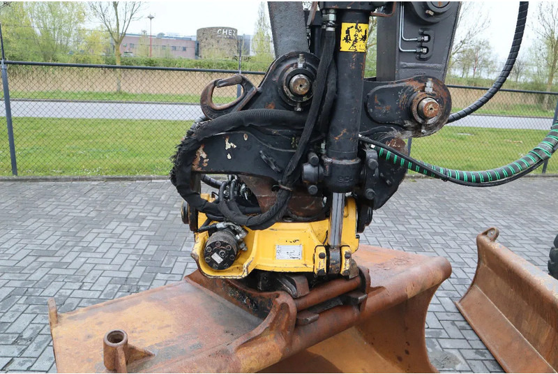 Pelle sur pneus Volvo EWR 150 E | ROTOTILT | BUCKET | TRAILER HYDR: photos 8