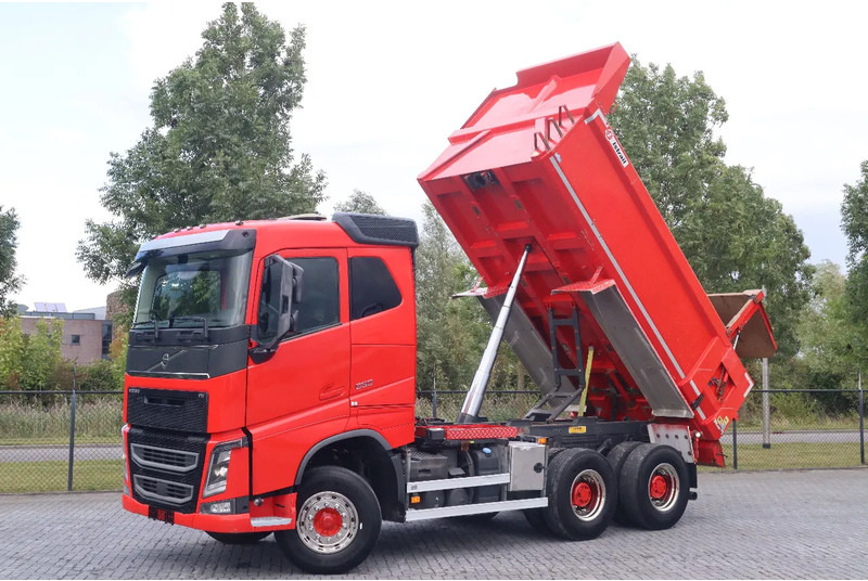 Volvo FH 540 | 6X4 - 6X2 | TANDEMLIFT | RETARDER | BIG AXLES | EURO 6 - Camion benne: photos 1 Volvo FH 540 | 6X4 - 6X2 | TANDEMLIFT | RETARDER | BIG AXLES | EURO 6 - Camion benne: photos 1