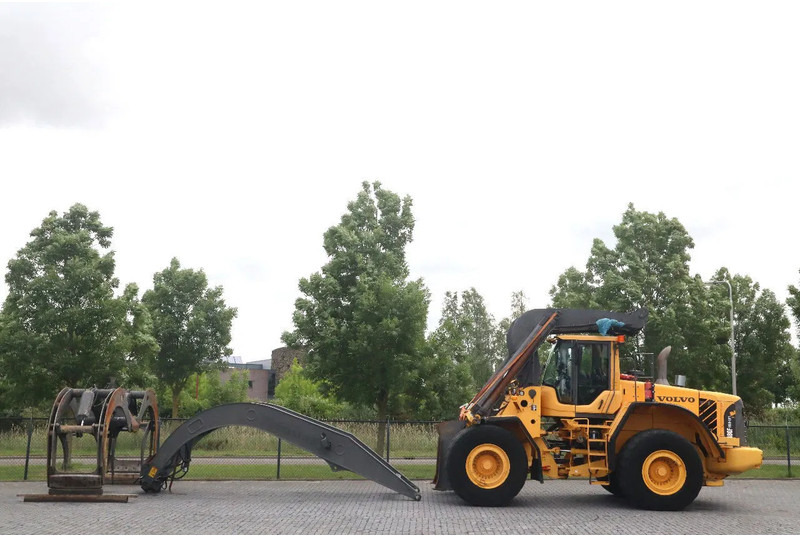 Volvo L180 F HL | HIGH-LIFT | LOG STACKER | HOLZ GRAPPLE - Chargeuse sur pneus: photos 1 Volvo L180 F HL | HIGH-LIFT | LOG STACKER | HOLZ GRAPPLE - Chargeuse sur pneus: photos 1