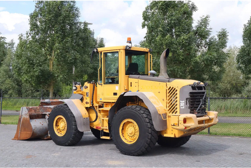 Volvo L70E | BUCKET | QUICK COUPLER | EXTRA FUNCT | AIRCO - Chargeuse sur pneus: photos 3 Volvo L70E | BUCKET | QUICK COUPLER | EXTRA FUNCT | AIRCO - Chargeuse sur pneus: photos 3