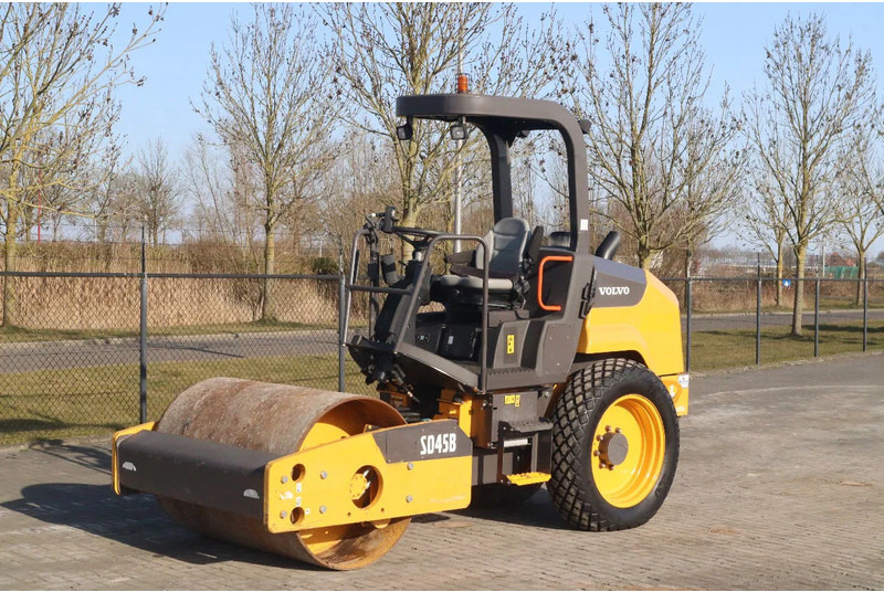 Volvo SD45B | GOOD CONDIITON | LOW HOURS - Rouleau compresseur: photos 2 Volvo SD45B | GOOD CONDIITON | LOW HOURS - Rouleau compresseur: photos 2