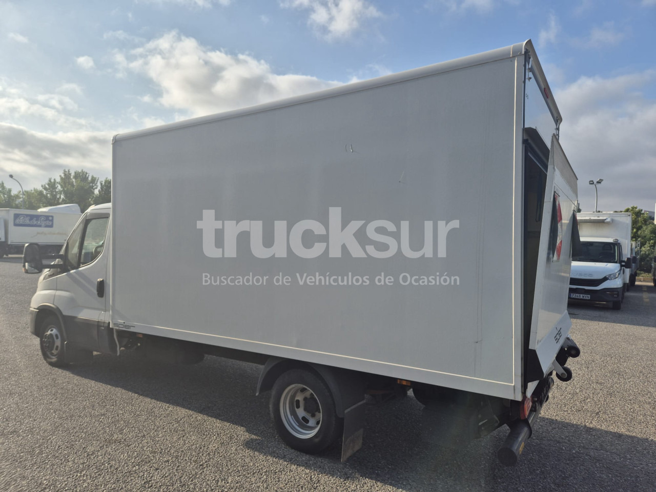 IVECO DAILY 35C16H - Fourgon grand volume: photos 4 IVECO DAILY 35C16H - Fourgon grand volume: photos 4