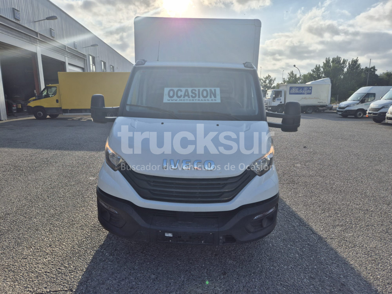 IVECO DAILY 35C16H - Fourgon grand volume: photos 3 IVECO DAILY 35C16H - Fourgon grand volume: photos 3