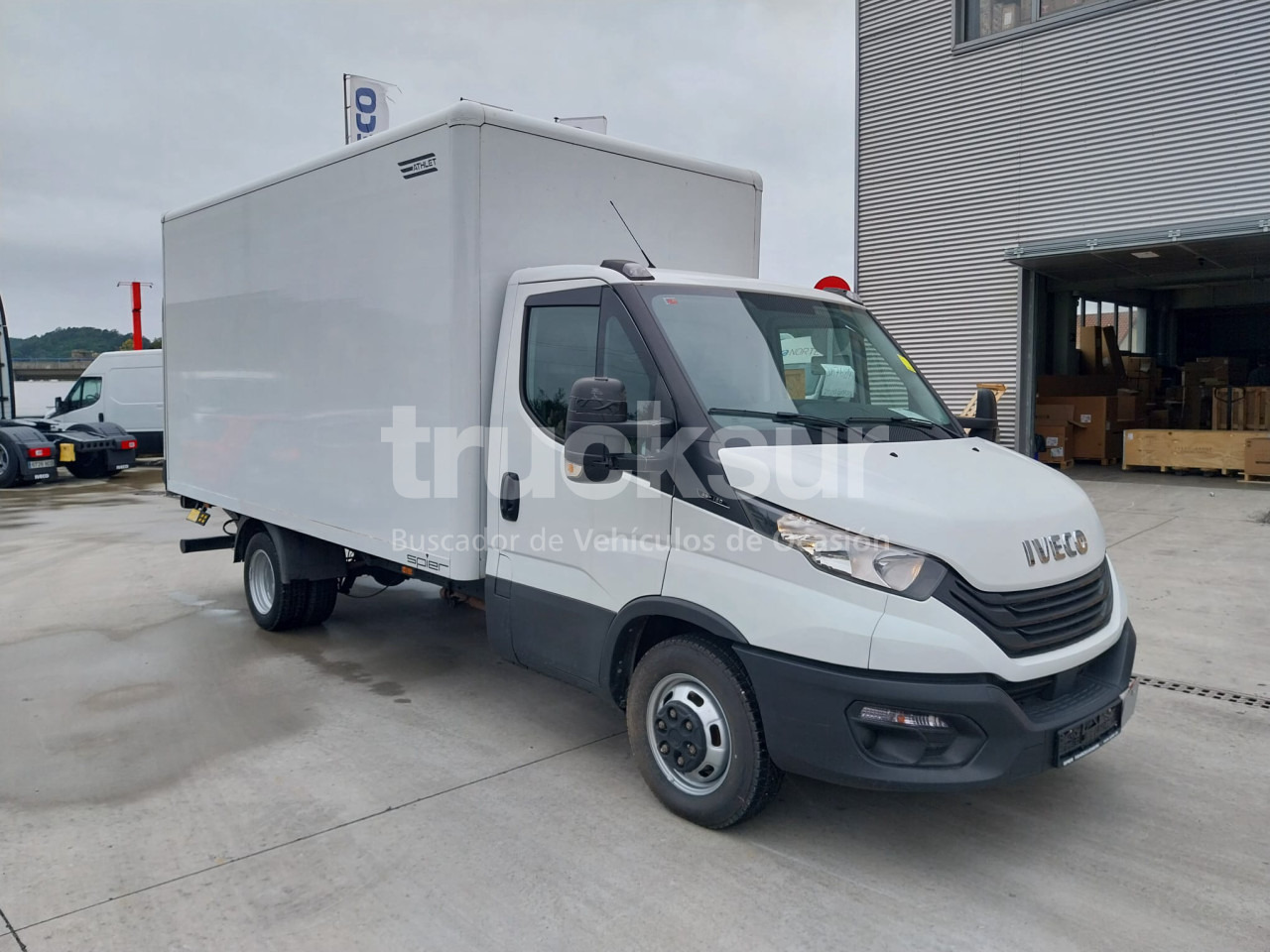IVECO DAILY 35C16H - Fourgon grand volume: photos 3 IVECO DAILY 35C16H - Fourgon grand volume: photos 3