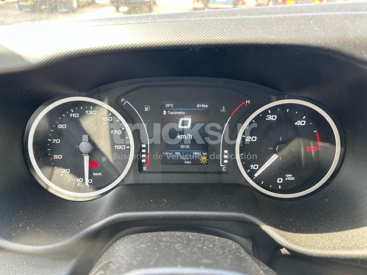 Fourgon grand volume IVECO DAILY 35S16 F 16M3: photos 10