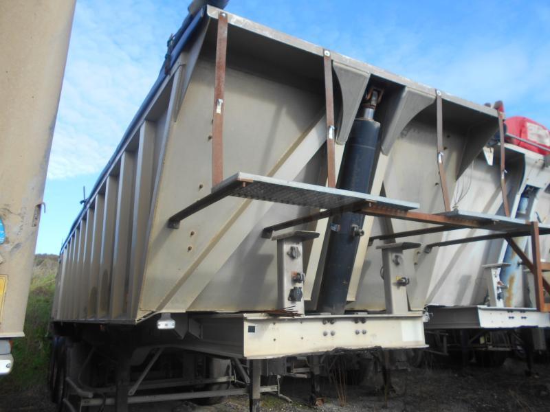 Benalu  - Semi-remorque benne: photos 2 Benalu  - Semi-remorque benne: photos 2