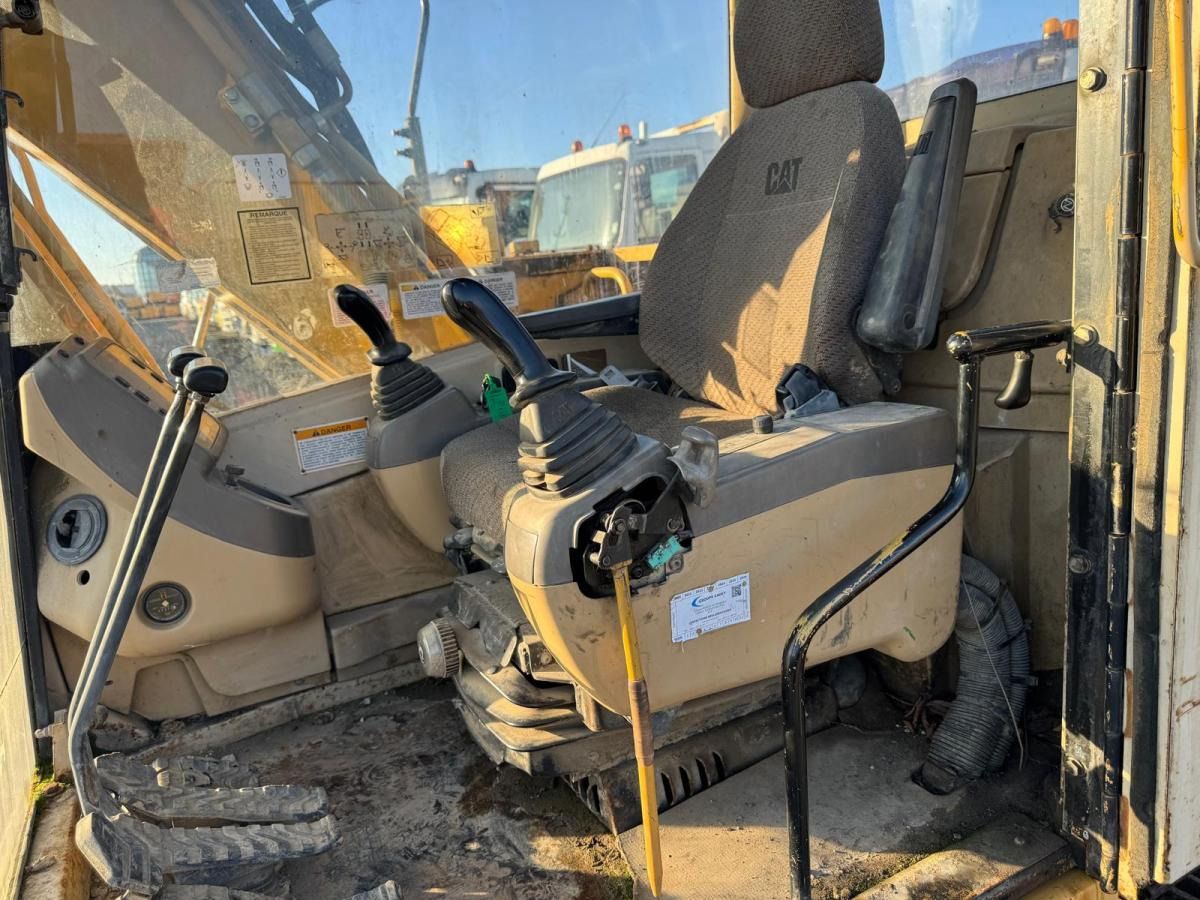 Pelle sur chenille Caterpillar 312BL: photos 16 Pelle sur chenille Caterpillar 312BL: photos 16