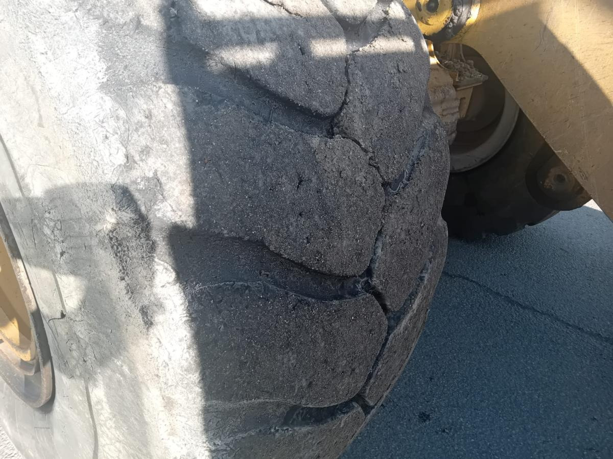 Caterpillar 972K - Chargeuse sur pneus: photos 3 Caterpillar 972K - Chargeuse sur pneus: photos 3