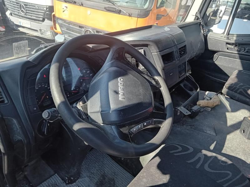 Iveco 330.36 - Camion ampliroll: photos 5 Iveco 330.36 - Camion ampliroll: photos 5