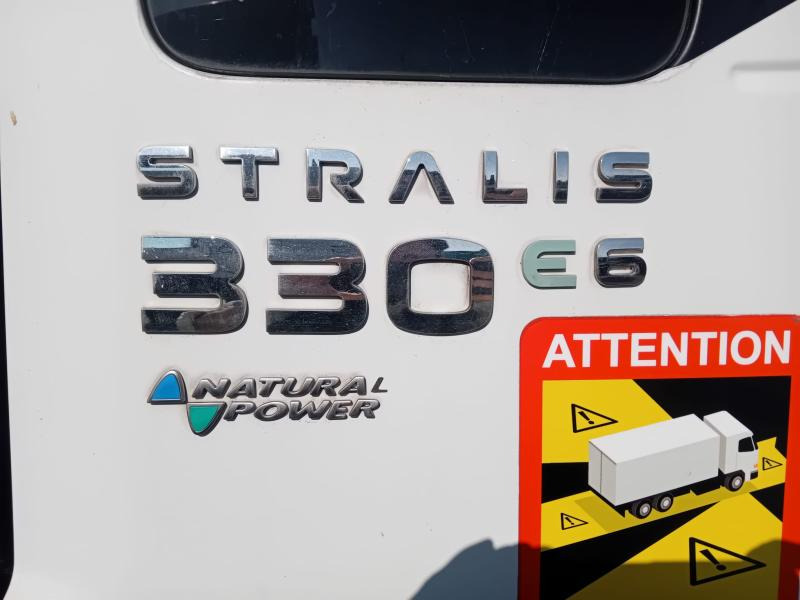 Iveco 330.36 - Camion ampliroll: photos 3 Iveco 330.36 - Camion ampliroll: photos 3