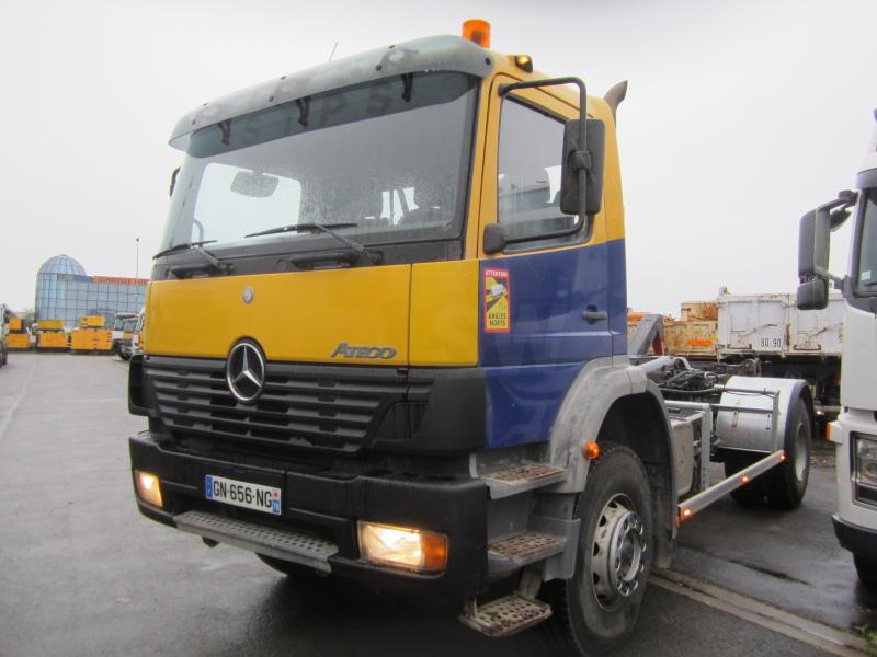 Mercedes Atego 1823 - Camion ampliroll: photos 1 Mercedes Atego 1823 - Camion ampliroll: photos 1