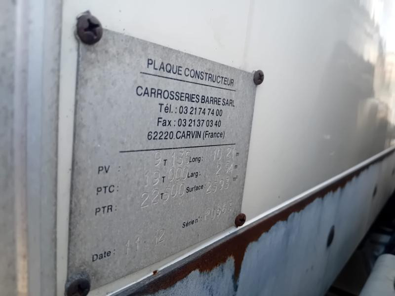 Mercedes Axor 1829 - Camion fourgon: photos 3 Mercedes Axor 1829 - Camion fourgon: photos 3