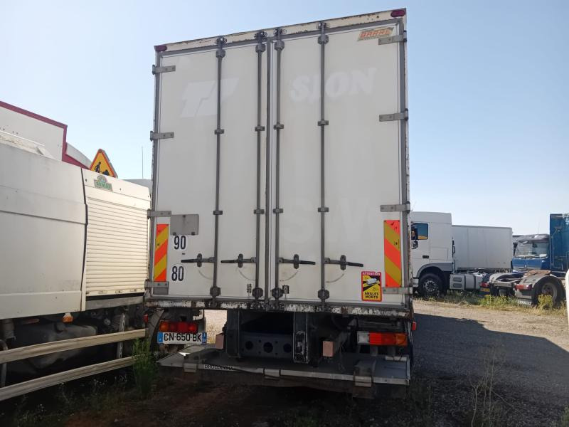 Mercedes Axor 1829 - Camion fourgon: photos 2 Mercedes Axor 1829 - Camion fourgon: photos 2