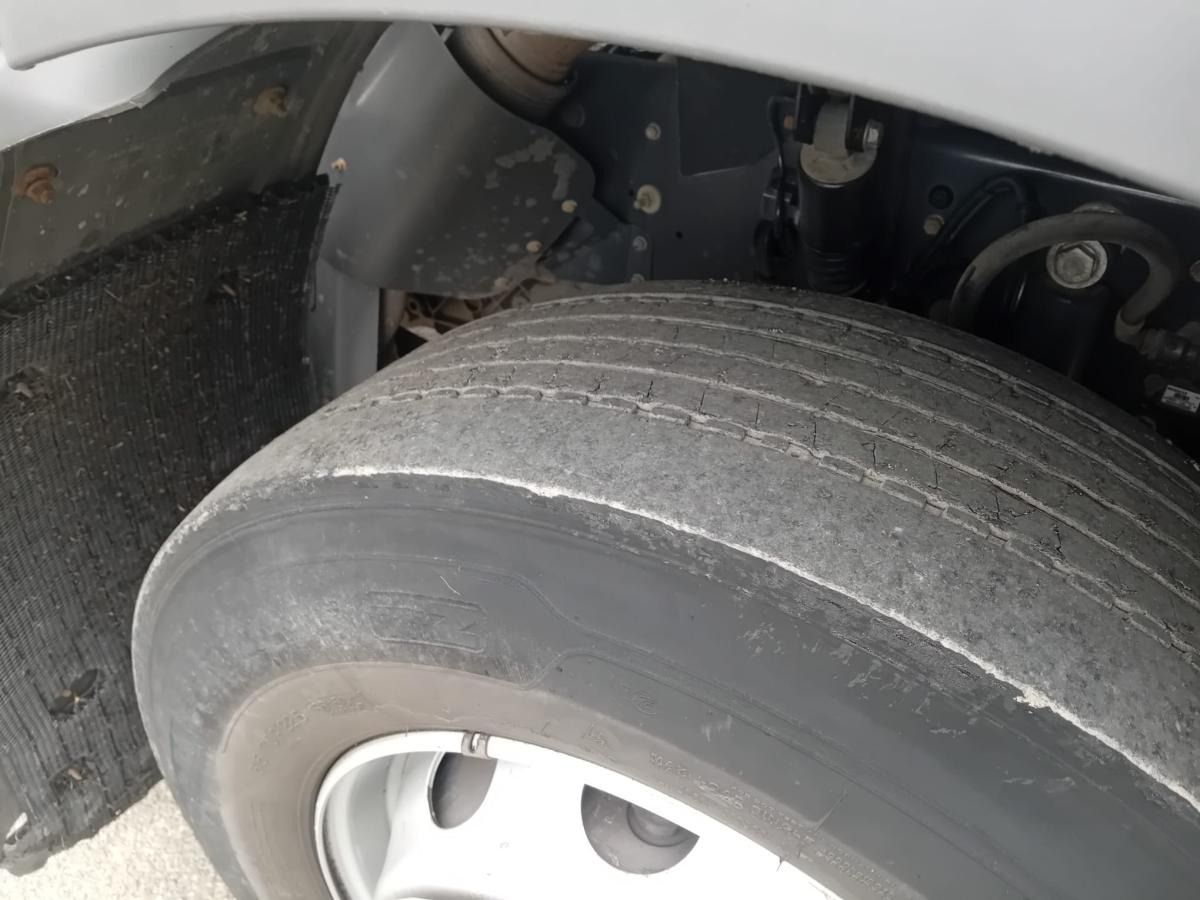 Renault Gamme D 280.19 - Camion fourgon: photos 4 Renault Gamme D 280.19 - Camion fourgon: photos 4