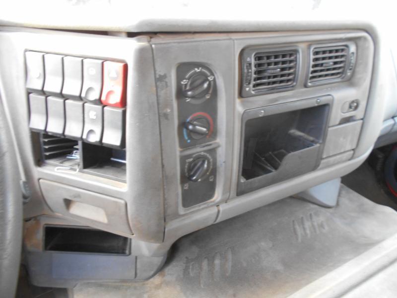 Camion benne Renault Kerax 370: photos 11