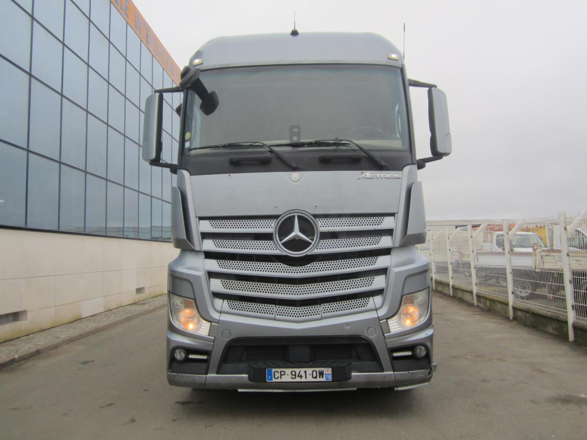 Mercedes Actros 1845 - Tracteur routier: photos 2 Mercedes Actros 1845 - Tracteur routier: photos 2