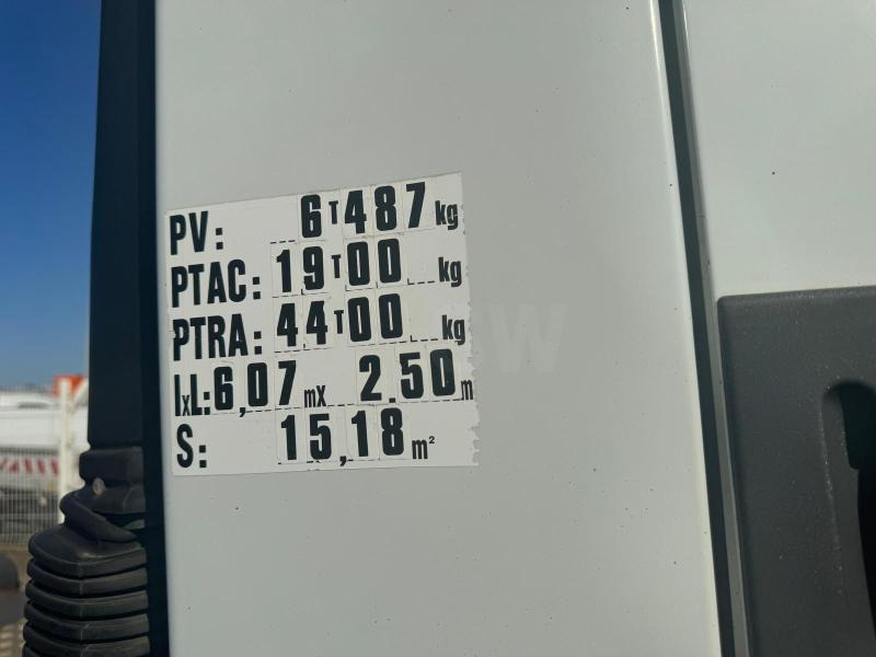 Tracteur routier Renault Premium 370 DCI: photos 6