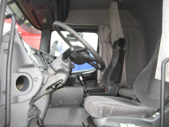 Scania L 114L380 - Tracteur routier: photos 2 Scania L 114L380 - Tracteur routier: photos 2