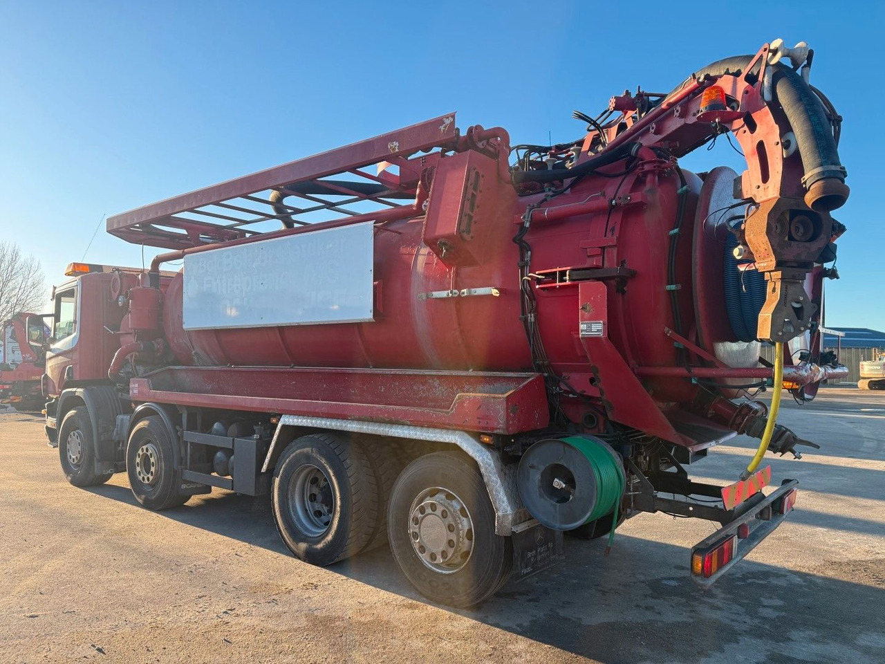 Scania 114/380 8x2*6 Assmann 14 m3 Vacuumtruck - Camion vidangeur: photos 4 Scania 114/380 8x2*6 Assmann 14 m3 Vacuumtruck - Camion vidangeur: photos 4